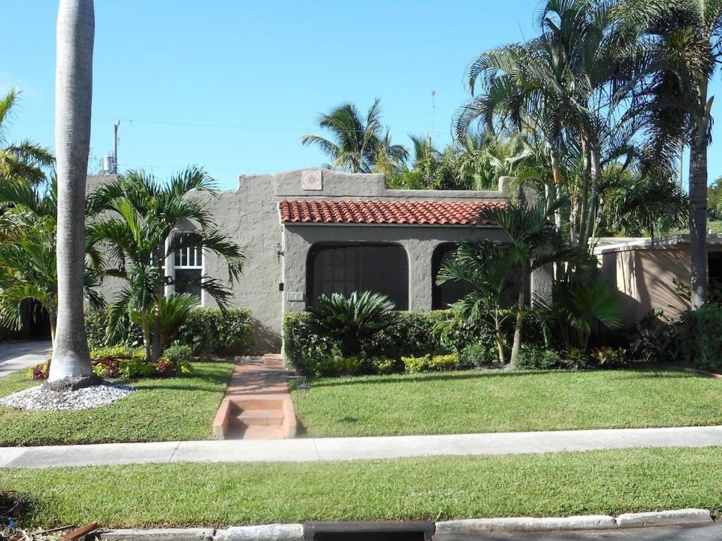 Case De Leon From The 1920'S Is A Piece Of Floridas Relaxing History Γουεστ Παλμ Μπιτς Εξωτερικό φωτογραφία